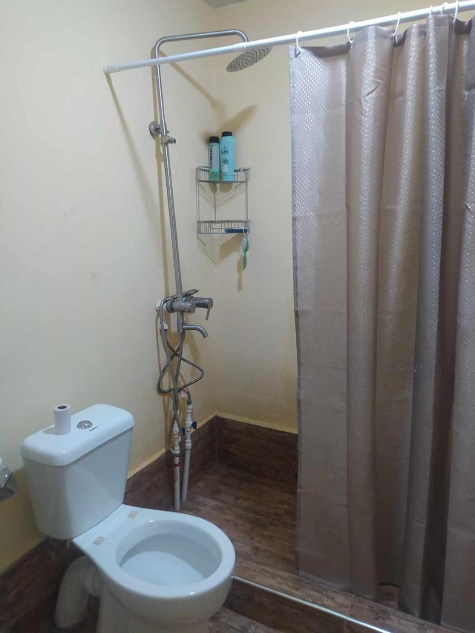 Verishen Guest House B&B ゴリス エクステリア 写真