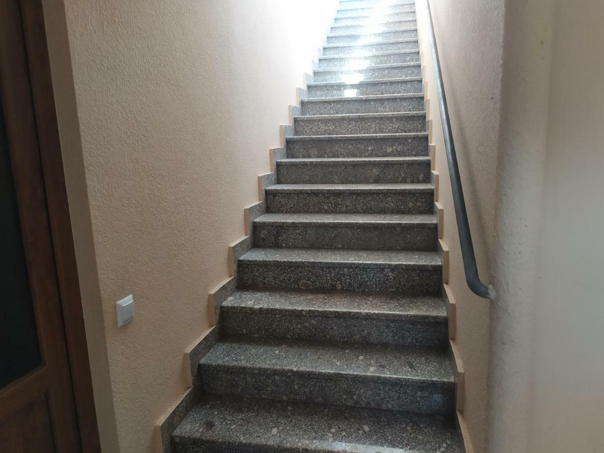 Verishen Guest House B&B ゴリス エクステリア 写真