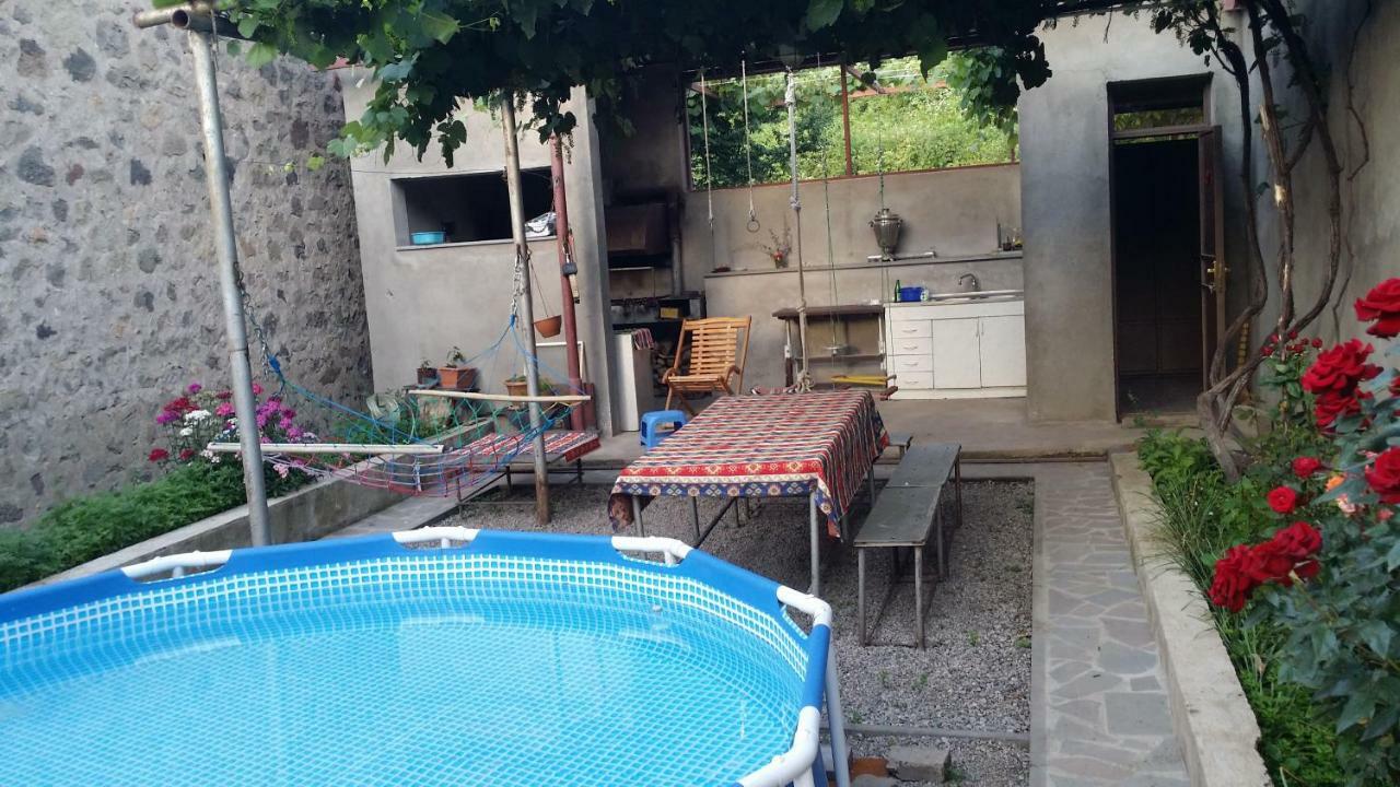 Verishen Guest House B&B ゴリス エクステリア 写真